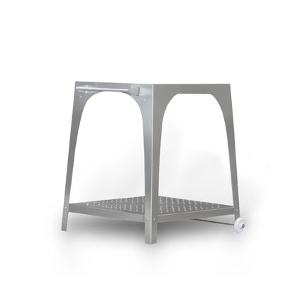 Igneus stands